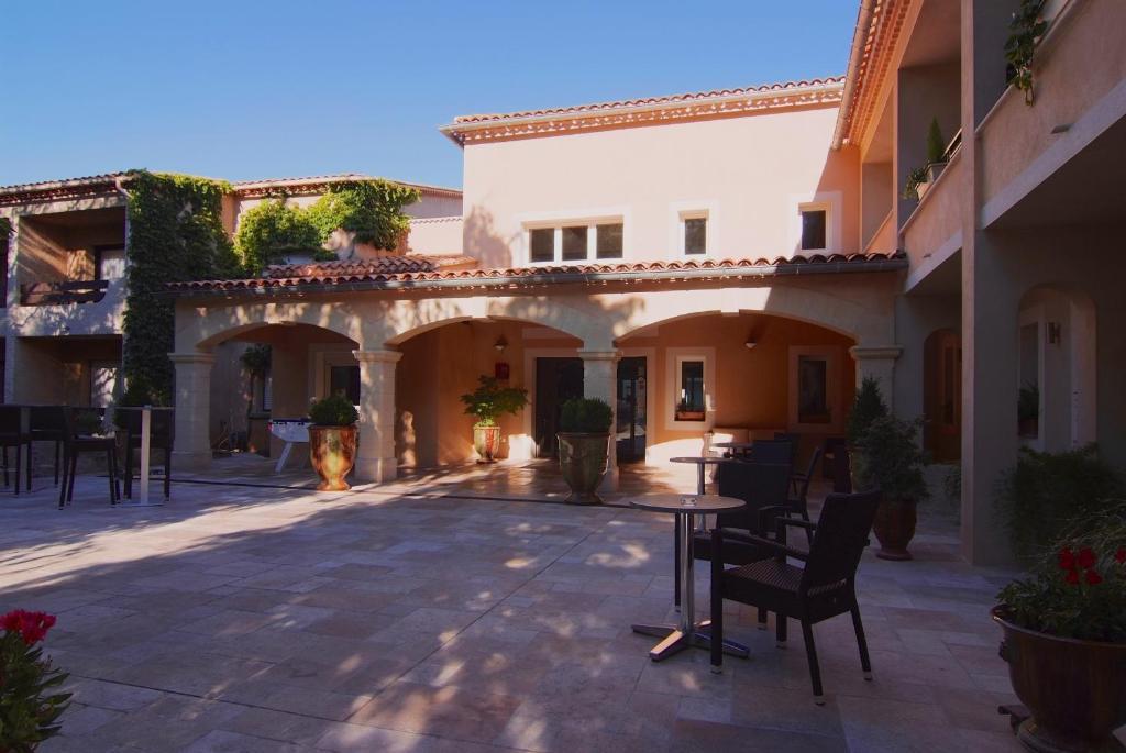 Logis Hotel Restaurant La Porte Des Cevennes Anduze Zewnętrze zdjęcie