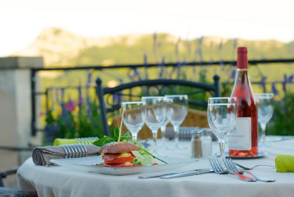 Logis Hotel Restaurant La Porte Des Cevennes Anduze Zewnętrze zdjęcie