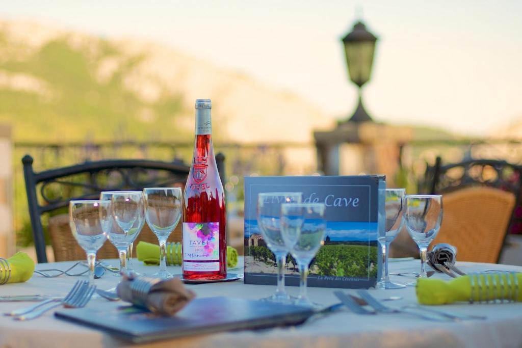 Logis Hotel Restaurant La Porte Des Cevennes Anduze Zewnętrze zdjęcie